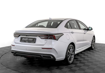 Подержанный автомобиль Omoda S5 2023 года (5 фото)