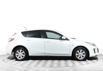 Подержанный автомобиль Mazda 3 Hatchback 2013 года (4 фото)