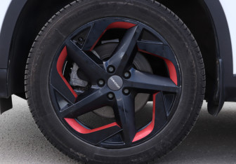 Подержанный автомобиль Omoda C5 2023 года (25 фото)