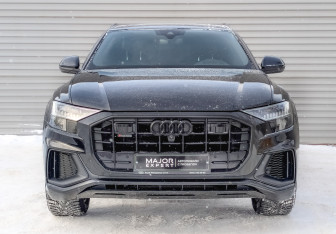 Подержанный автомобиль Audi Q8 2020 года (2 фото)