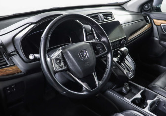 Подержанный автомобиль Honda CR-V 2017 года (9 фото)