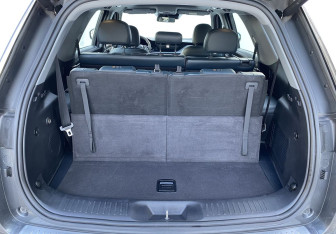 Подержанный автомобиль Changan CS95 2023 года (18 фото)