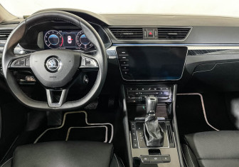 Подержанный автомобиль Skoda Superb Liftback 2024 года (12 фото)