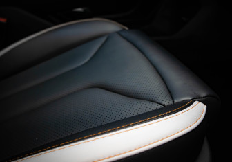 Подержанный автомобиль Changan UNI-V 2024 года (29 фото)