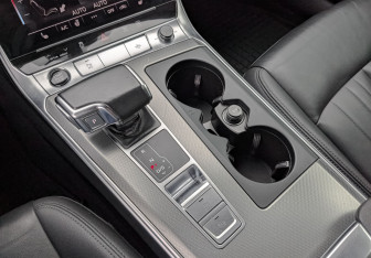 Подержанный автомобиль Audi A6 Sedan 2021 года (21 фото)
