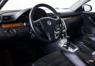 Подержанный автомобиль Volkswagen Passat Sedan 2007 года (14 фото)