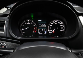 Подержанный автомобиль Mitsubishi Pajero Sport 2019 года (12 фото)