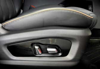 Подержанный автомобиль Omoda C5 2024 года (25 фото)