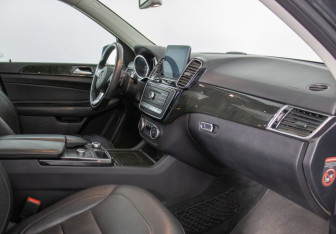 Подержанный автомобиль Mercedes-Benz GLE 2017 года (7 фото)