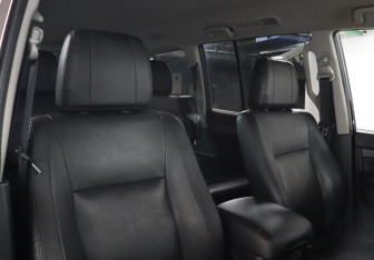 Подержанный автомобиль Mitsubishi Pajero 2012 года (16 фото)