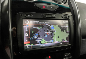 Подержанный автомобиль Renault Duster 2017 года (14 фото)