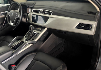 Подержанный автомобиль Geely Atlas 2021 года (10 фото)