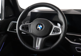 Подержанный автомобиль BMW X5 2024 года (15 фото)