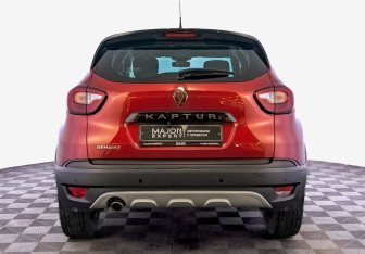 Подержанный автомобиль Renault Kaptur 2020 года (6 фото)