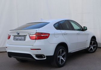 Подержанный автомобиль BMW X6 2013 года (4 фото)
