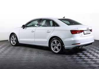 Подержанный автомобиль Audi A3 Sedan 2020 года (7 фото)