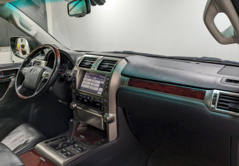 Подержанный автомобиль Lexus GX 2011 года (22 фото)