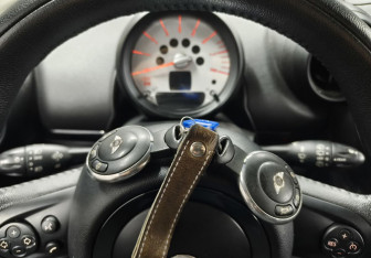 Подержанный автомобиль MINI Countryman 2013 года (17 фото)