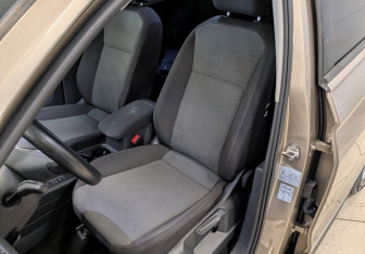 Подержанный автомобиль Volkswagen Tiguan 2021 года (24 фото)