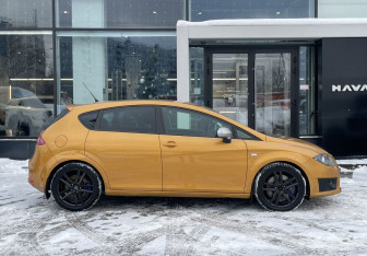Подержанный автомобиль SEAT Leon Hatchback 2011 года (4 фото)