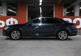 Подержанный автомобиль Audi A4 Sedan 2016 года (8 фото)