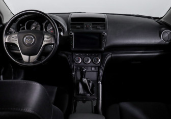 Подержанный автомобиль Mazda 6 Liftback 2008 года (12 фото)
