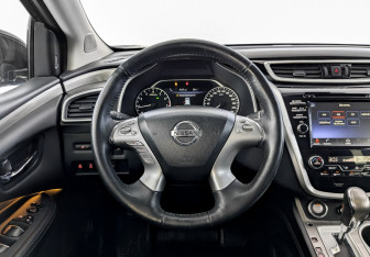 Подержанный автомобиль Nissan Murano Suv 2019 года (22 фото)