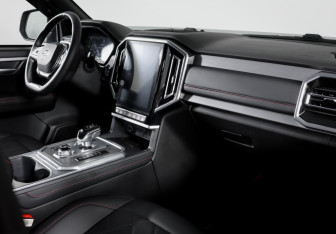 Подержанный автомобиль JAC T9 2024 года (9 фото)