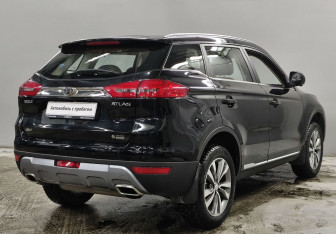 Подержанный автомобиль Geely Atlas 2021 года (5 фото)