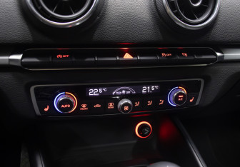 Подержанный автомобиль Audi A3 Sedan 2013 года (18 фото)