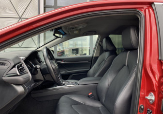 Подержанный автомобиль Toyota Camry Sedan 2021 года (22 фото)