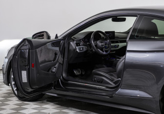 Подержанный автомобиль Audi A5 Coupe 2018 года (9 фото)