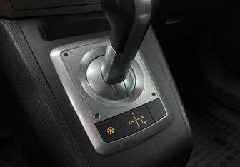 Подержанный автомобиль Opel Zafira Compactvan 2007 года (14 фото)