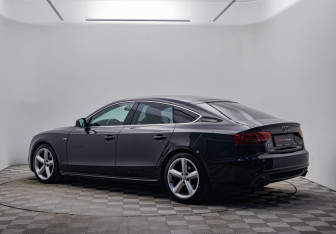 Подержанный автомобиль Audi A5 Liftback 2011 года (7 фото)