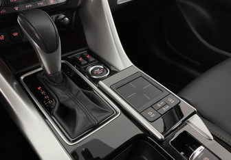 Подержанный автомобиль Mitsubishi Eclipse Cross 2019 года (9 фото)