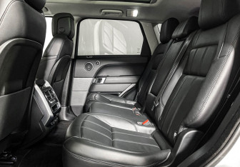 Подержанный автомобиль Land Rover Range Rover Sport 2018 года (10 фото)