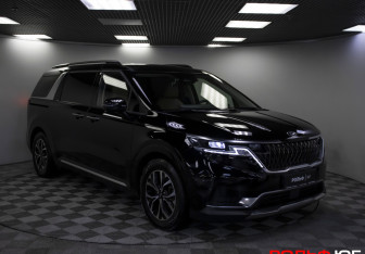 Подержанный автомобиль Kia Carnival 2021 года (25 фото)
