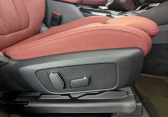 Подержанный автомобиль BMW X3 2024 года (25 фото)