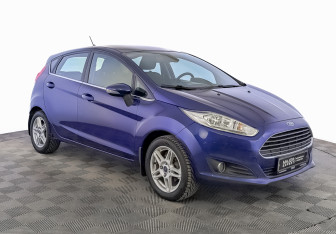 Подержанный автомобиль Ford Fiesta Hatchback 2017 года (3 фото)