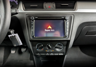 Подержанный автомобиль Skoda Rapid Liftback 2018 года (15 фото)