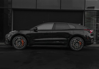 Подержанный автомобиль Zeekr 001 2024 года (8 фото)