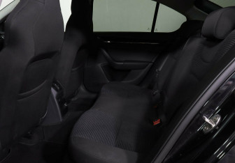 Подержанный автомобиль Skoda Octavia Liftback 2016 года (13 фото)