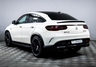 Подержанный автомобиль Mercedes-Benz GLE AMG 2015 года (7 фото)
