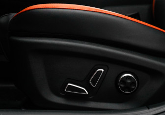 Подержанный автомобиль Changan UNI-V 2023 года (23 фото)