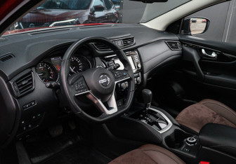 Подержанный автомобиль Nissan Qashqai 2022 года (12 фото)