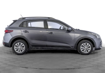 Подержанный автомобиль Kia Rio Hatchback 2021 года (4 фото)