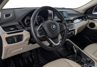 Подержанный автомобиль BMW X2 2021 года (15 фото)