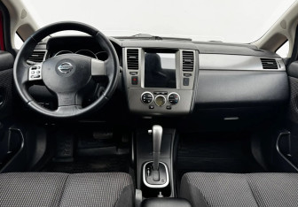 Подержанный автомобиль Nissan Tiida Sedan 2012 года (9 фото)