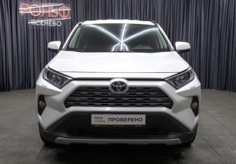 Подержанный автомобиль Toyota RAV4 2020 года (2 фото)