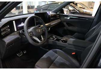 Новый Volkswagen Tiguan 2025 (9 фото)